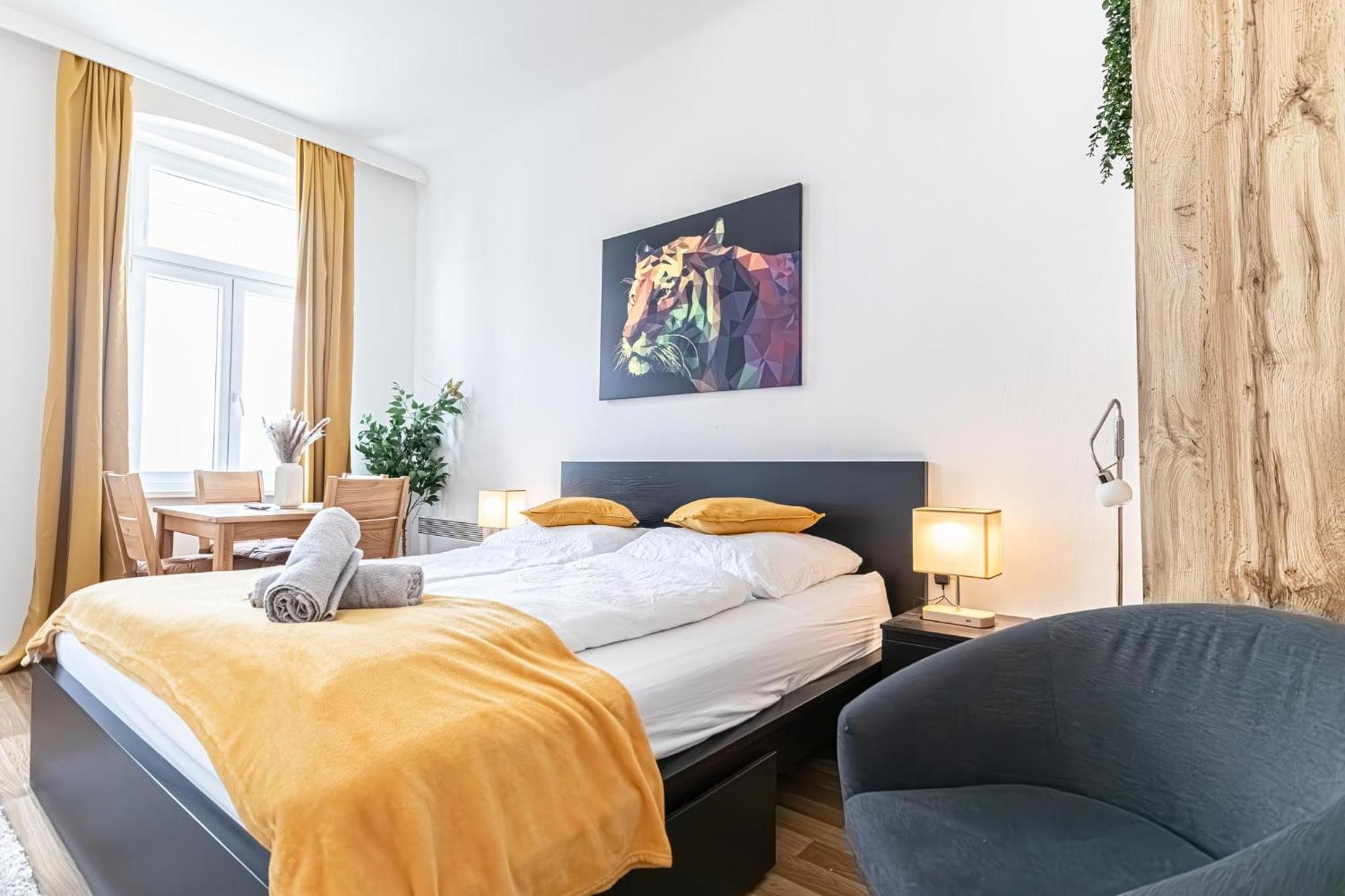 Explore Vienna: 1Br Retreat Near Westbahnhof エクステリア 写真