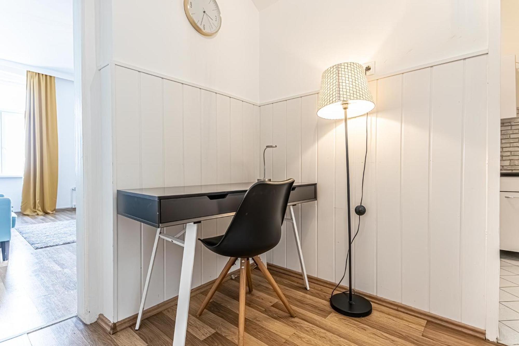 Explore Vienna: 1Br Retreat Near Westbahnhof エクステリア 写真